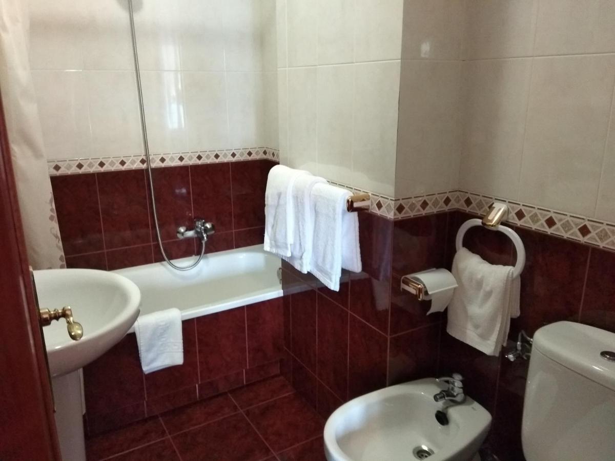 Hostal Residencia Bahia Лахе Экстерьер фото